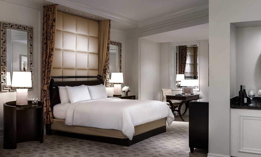 Image 24: Las Vegas Strip All-Suite Hotel with Canyon Ranch Spa
