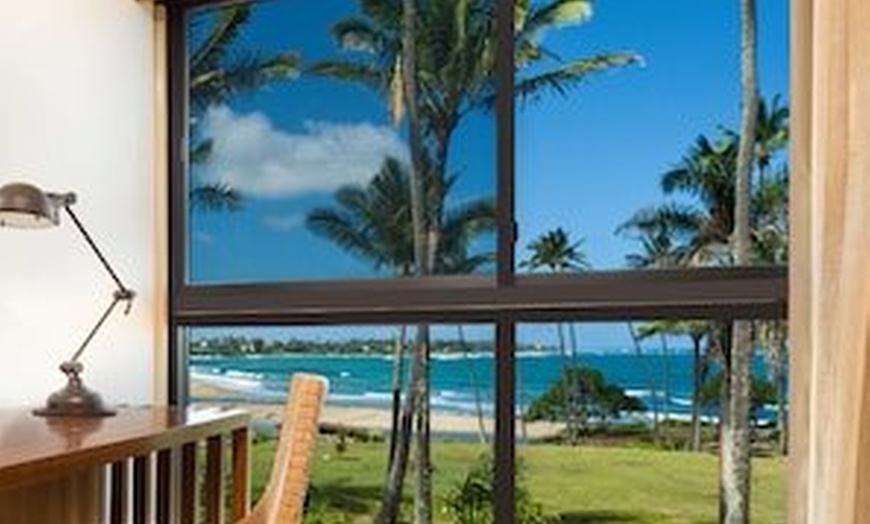 Image 30: Kauai Beachfront Hotel with Pools & On-Site Lū'au