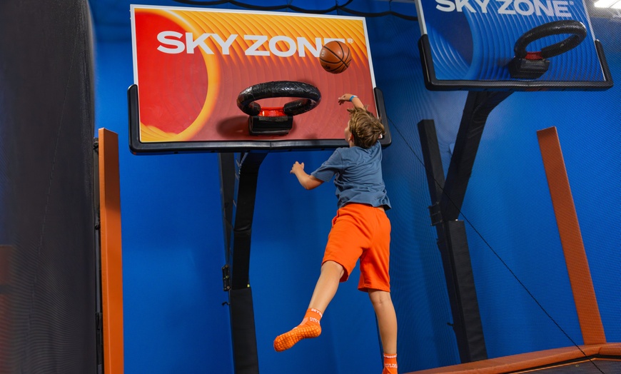 Image 4: Up to 26% Off Jump Passes, Party, or Glow at Sky Zone - Waldorf