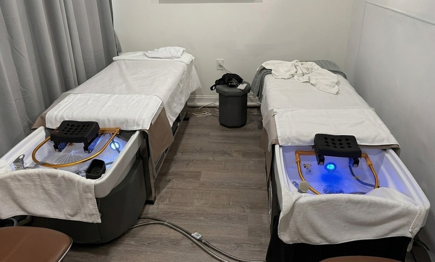 Image 3: 30 or 60-Min Signature Head Spa or Solo/Couple Head & Scalp Therapy