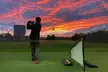 Práctica de golf con palos, cubo de bolas y acceso a 3 canchas para 1 o 2 personas con hasta un 42% de descuento - Second Medium