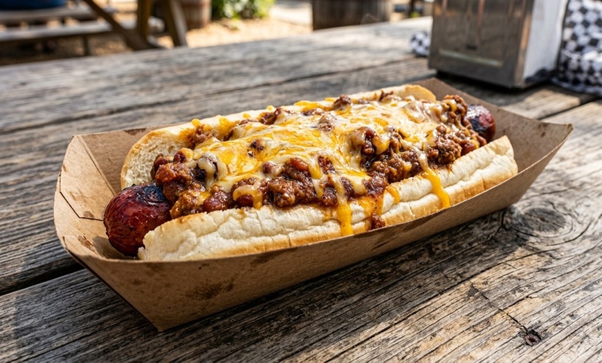 Image 6: Enjoy delicious ice cream, burgers, and hot dogs for takeout