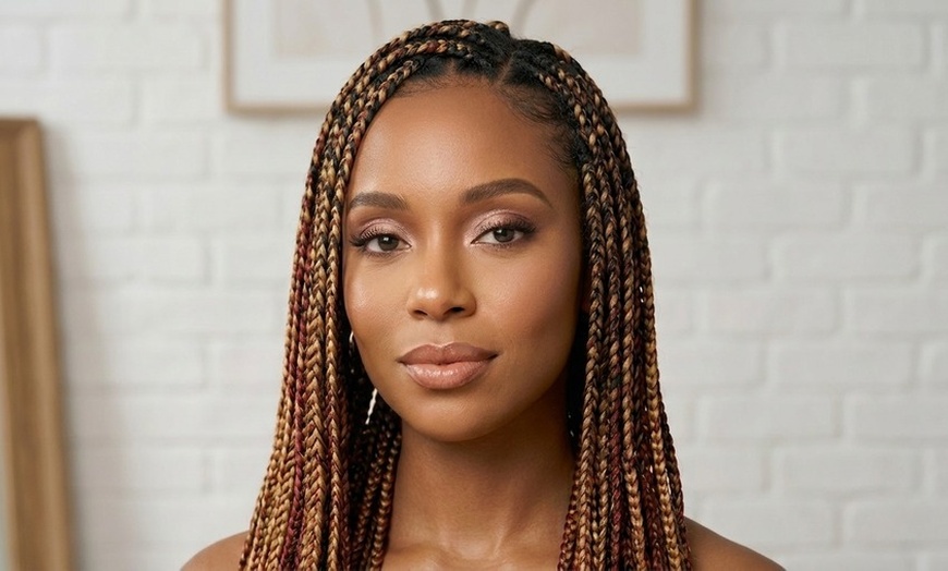 Image 18: 90-Min Naturally Me or Soft Glam Makeup Application