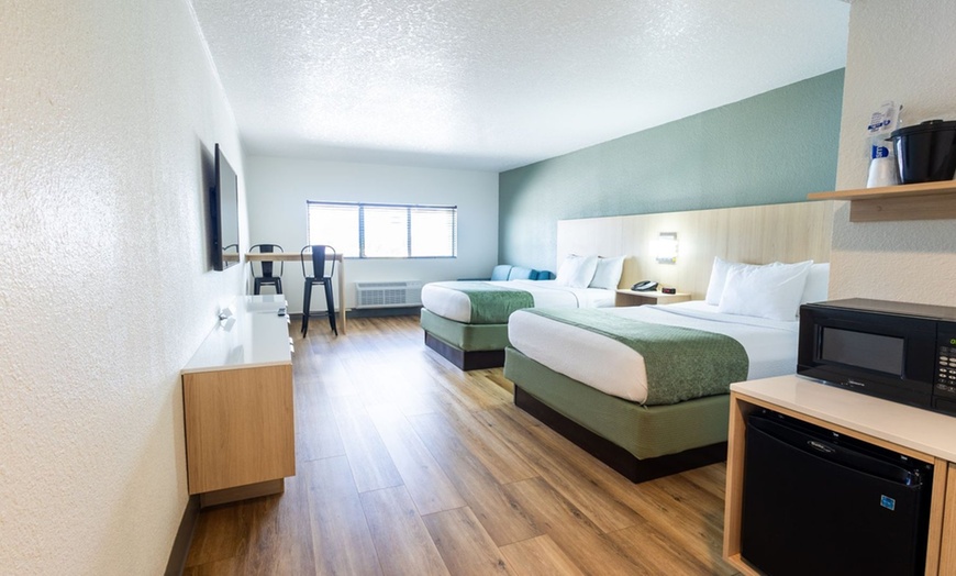 Image 15: Orlando Water Park Hotel on International Drive