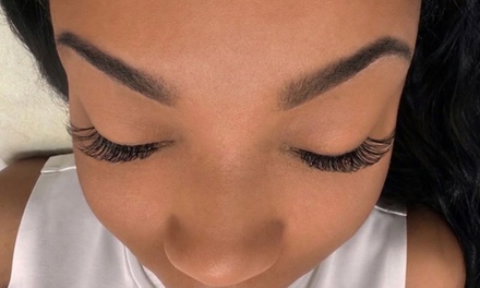 Full Set of Classic Eyelash Extensions - La Vallee Nails