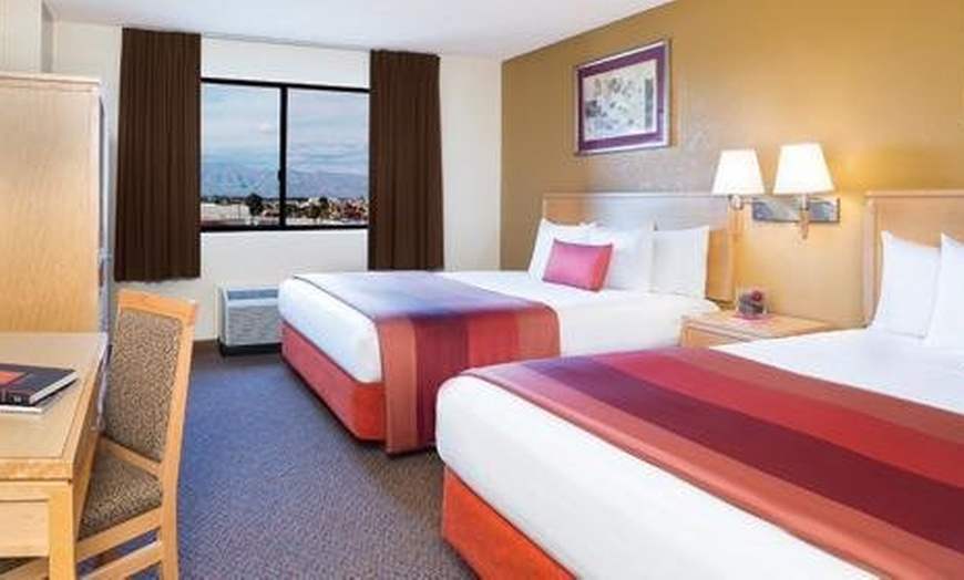 Image 21: Las Vegas Casino Hotel near the Strip