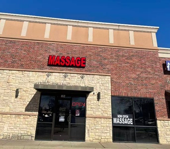 Early Bird Special-LIMITED SUPPLY: One 60-Minute Swedish or Deep Tissue Couples Massage with Hot Stone Essential Oil - Skyline Wellness Massage LLC