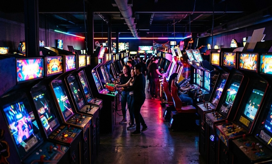 Image 3: Mini Golf & Arcade – Adventure Landing 