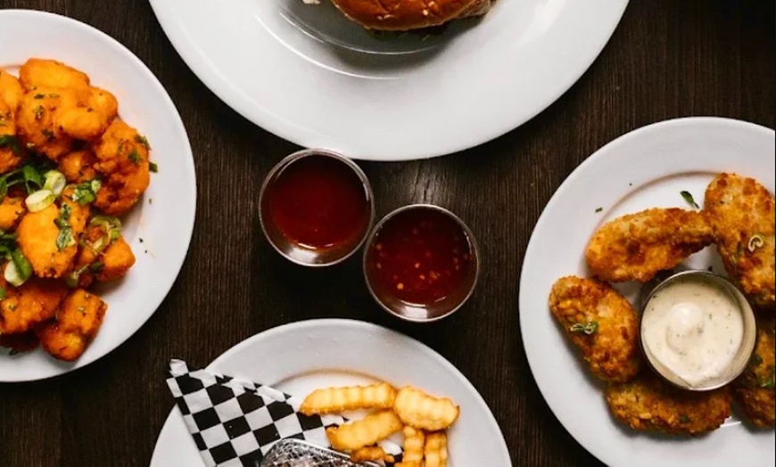 Image 5: Savor Dinner & Drinks for Four with Entertainment in Kensington Market