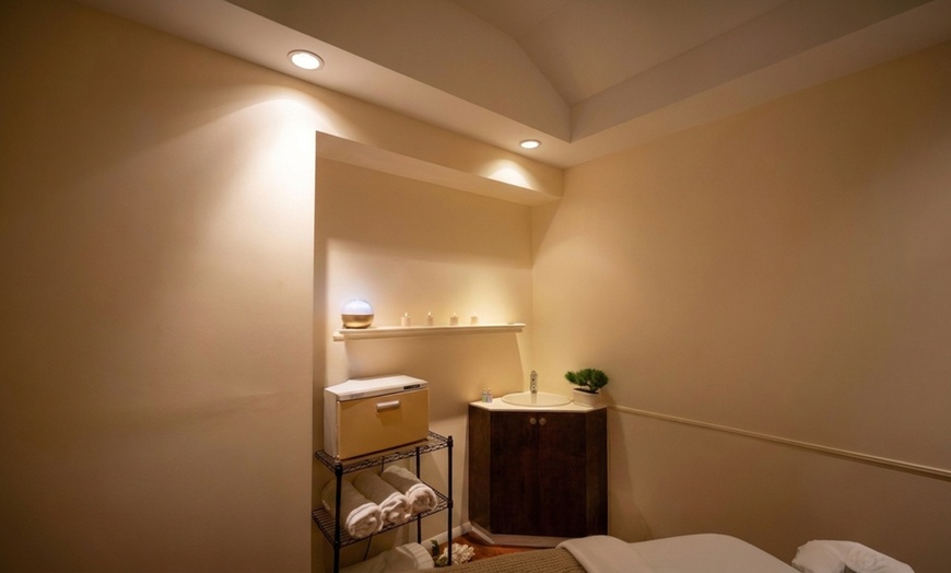 Image 3: 60-Minute Swedish Full-Body Massages for Relaxation