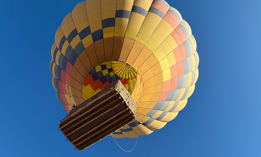 Image 9: Enjoy a Sunrise Hot Air Balloon Flights