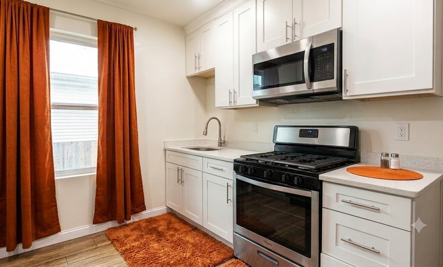 Image 3: 3-Hour House Cleaning: Standard or Deep Clean for 0-1 Bedroom Homes 