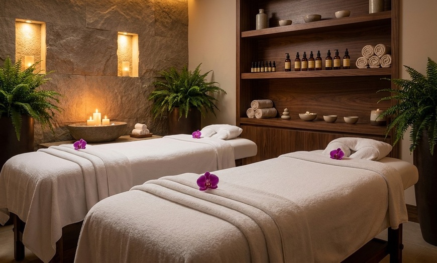 Image 2: 60- or 90-Minute Couples Massage