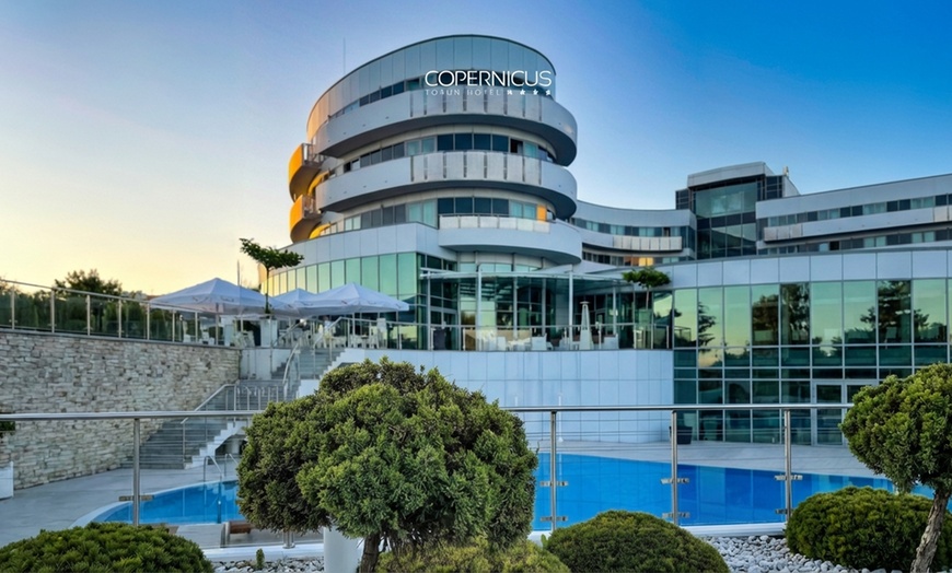 Image 7: Pakiet masaży, Iconic Beauty lub Słodka Przyjemność dla dwojga