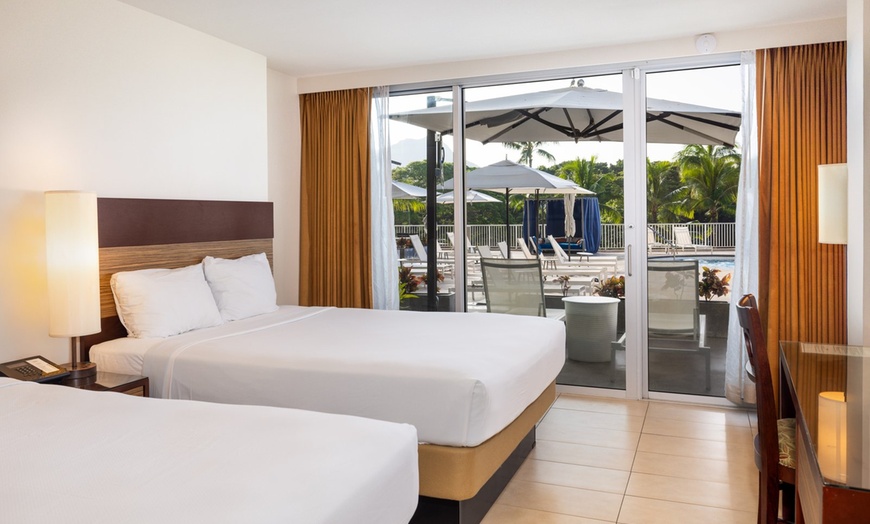 Image 16: Waikiki Beach Hotel near Diamond Head, Honolulu