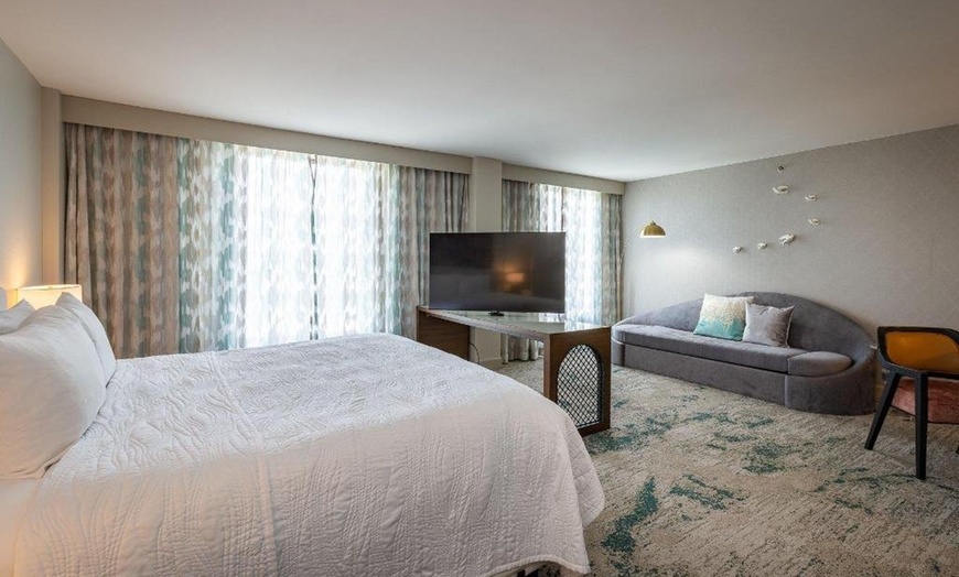 Image 20: Orlando I-Drive Hotel with Pool and Sky Terrace