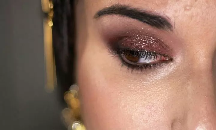 Brilla estas Fallas: maquillaje y/o peinado de fallera para 1 persona