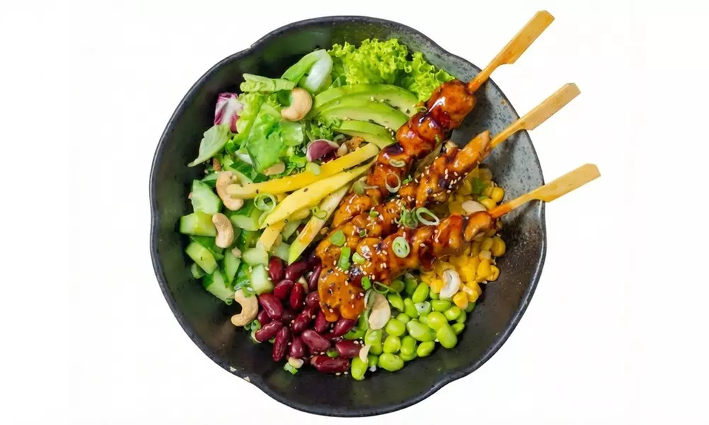 Frisch, gesund & farbenfroh: Poke-Bowl nach deiner Wahl für 1, 2 oder 4 Personen (bis zu 31% sparen) - Second Medium