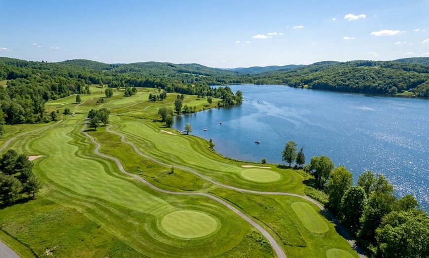Image 4: Enjoy Golfing at Scenic Course: 18 Holes of Golf with Cart 