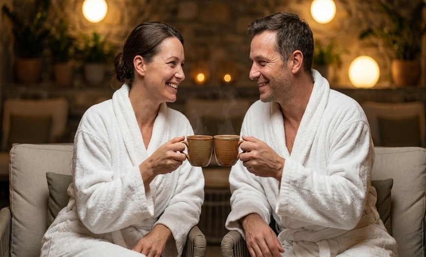 Image 4: Unwind with Your Loved One During 60-Minute Cozy Couples Massage