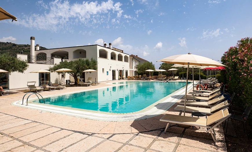 Image 6: Imperia 4*: Soggiorno in camera deluxe con colazione o mezza pensione