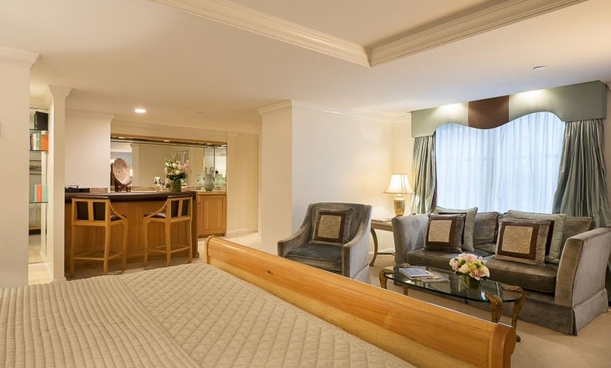 Image 18: 4-Star Midtown Hotel near Times Square & Rockefeller Center