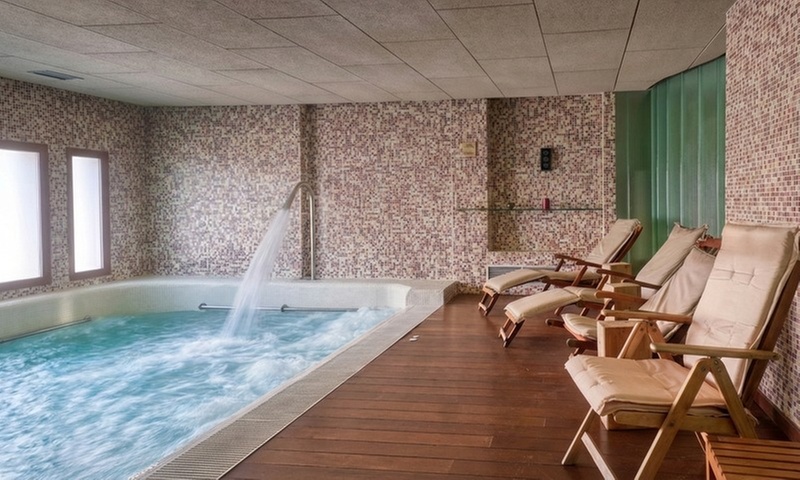 Circuito spa privado con opción a cava o desayuno para 2 o 4 personas