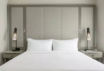 Premier-View Queen Room