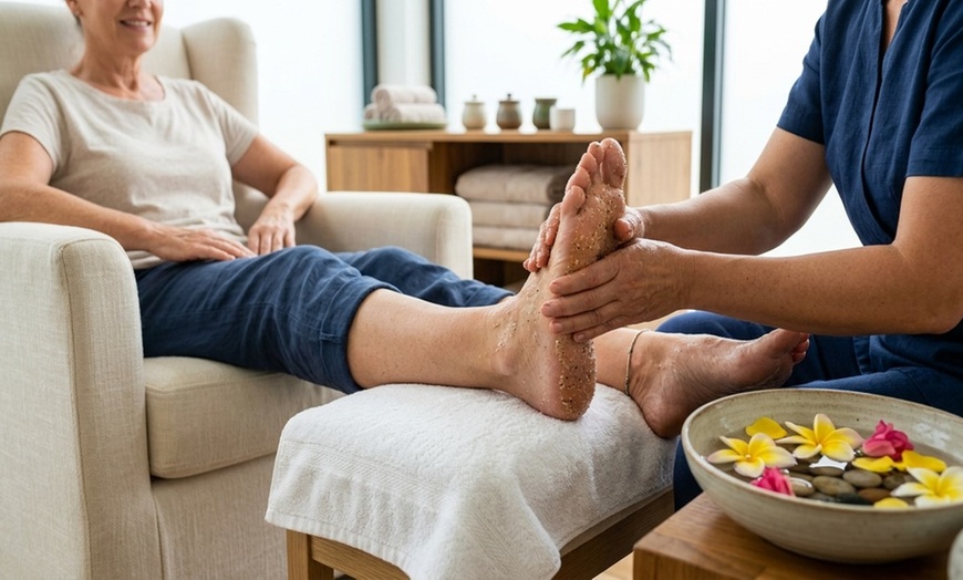 Image 6: Relax and Rejuvenate: 1-Hour Massage with Hot Stones & Foot Scrub