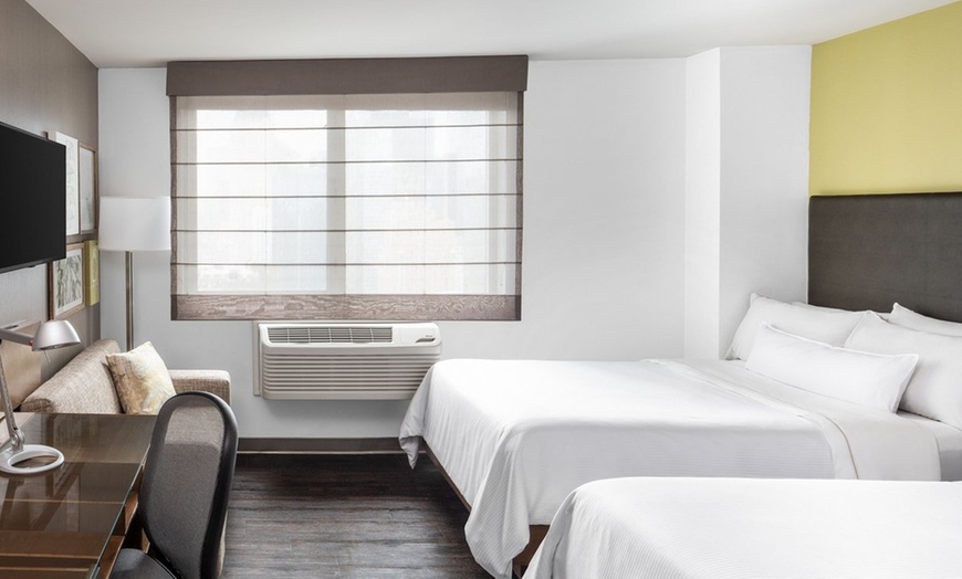 Image 26: NYC Midtown Hotel near Times Square with Free Breakfast