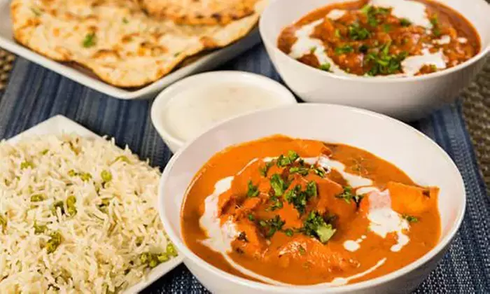 Menú para 2 o 4 personas con aperitivo, entrante, postre y bebida