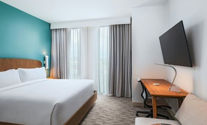 Image 16: North Phoenix Hotel with Kitchen Suites and On-Site Breakfast