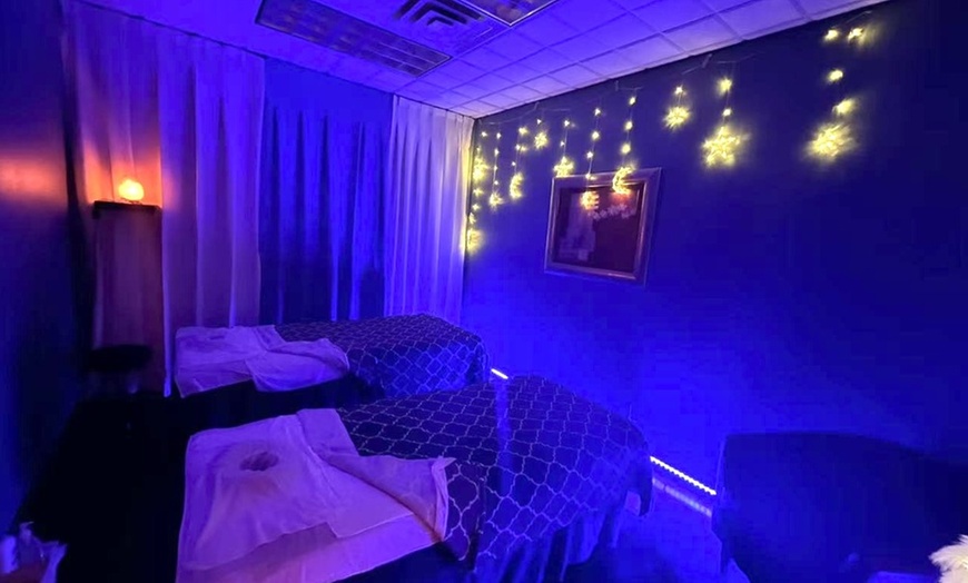 Image 7: Relaxing Full Body Massage for 60, 90, or 120 Minutes