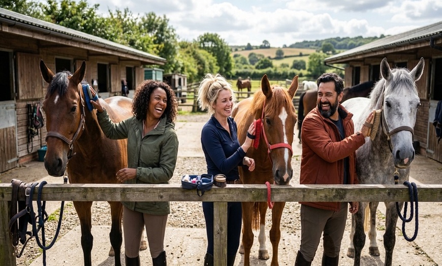Image 4: Discover Family-Friendly Horseback-Riding Experiences For Everyone!