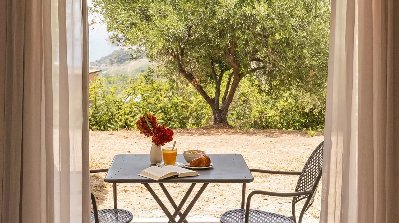 Imperia 4*: Soggiorno in camera deluxe con colazione o mezza pensione