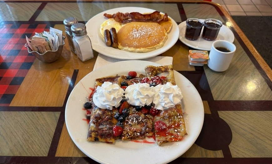 Image 6: Brunch: General Spend or Package for Two with Entrees & Drinks