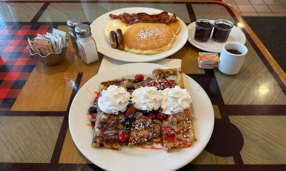 Brunch: General Spend or Package for Two with Entrees & Drinks