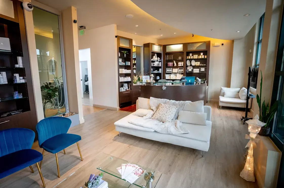 20, 40/60 Units-Jeuveau Neurotoxin/Syringe of Evolysse Dermal Filler