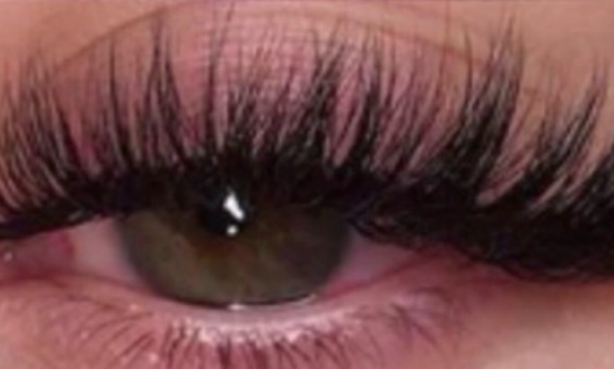 Image 3: Up to 50% Off on Eyelash Extensions at The Havynn For Beauty