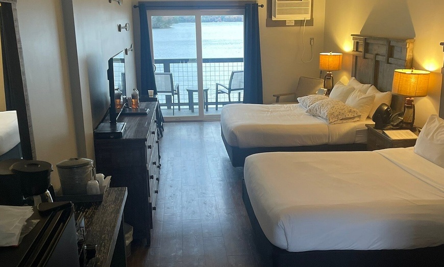 Image 17: Vermont Lake Lodge with Private Beach & Kayaks