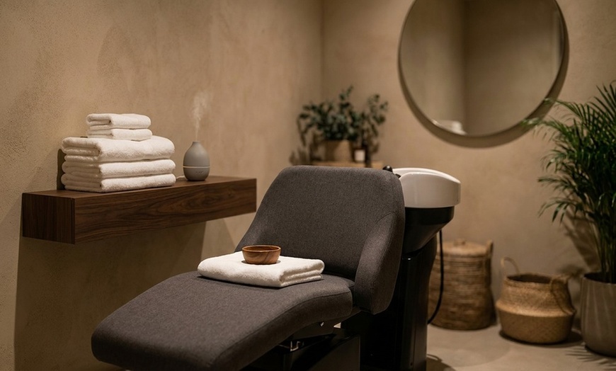 Image 2: 60-Minute or 90 Minute Scalp Massage or Water Scalp Therapy Head Spa