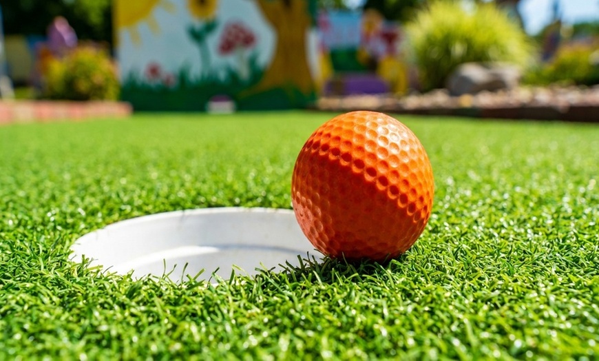Image 4: Mini Golf & Arcade Deals at SacTown Family Fun