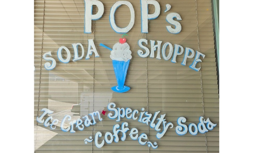 Image 2: One-Scoop Bluebell Ice Cream Sundaes with 12 Flavors & Toppings