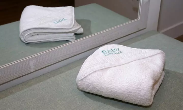 Spa para bebés de 0 a 12 meses con sesión de hidroterapia y masaje