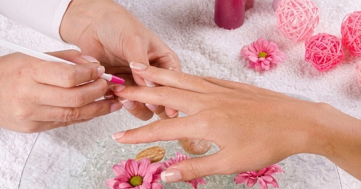 Spa de manos o pies con manicura y esmaltado en Salamanca