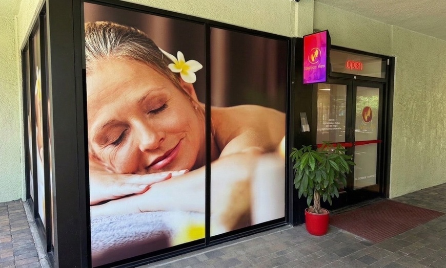 Image 2: 30, 60, 90, or 120-Min Swedish, Deep Tissue, Thai, or Combo Massages