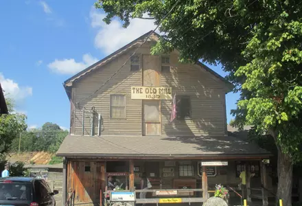 The Old Mill (Pigeon Forge Mill)