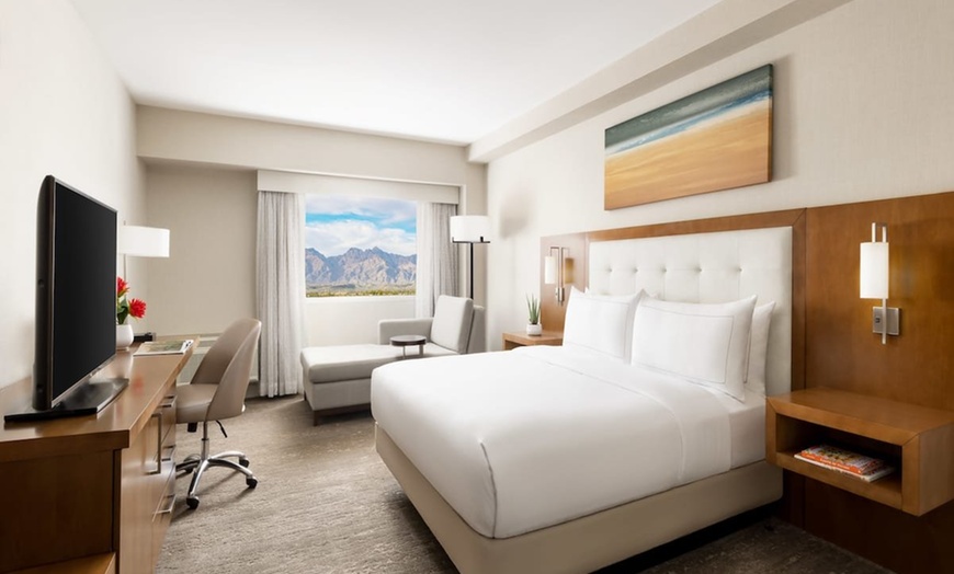 Image 16: Tucson Hotel with Pool & Mountain Views