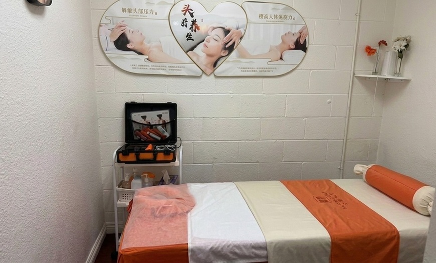 Image 2: 45-Min Oriental Soothing Experience for Body Revitalization