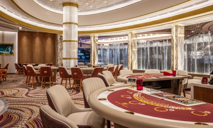 Image 35: 5-Star Caesars Palace Hotel Stay on the Las Vegas Strip 